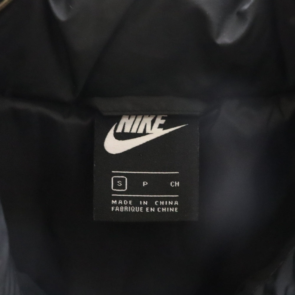 NIKE(ナイキ) ロゴプリント エナメルダウンジャケット ブラック