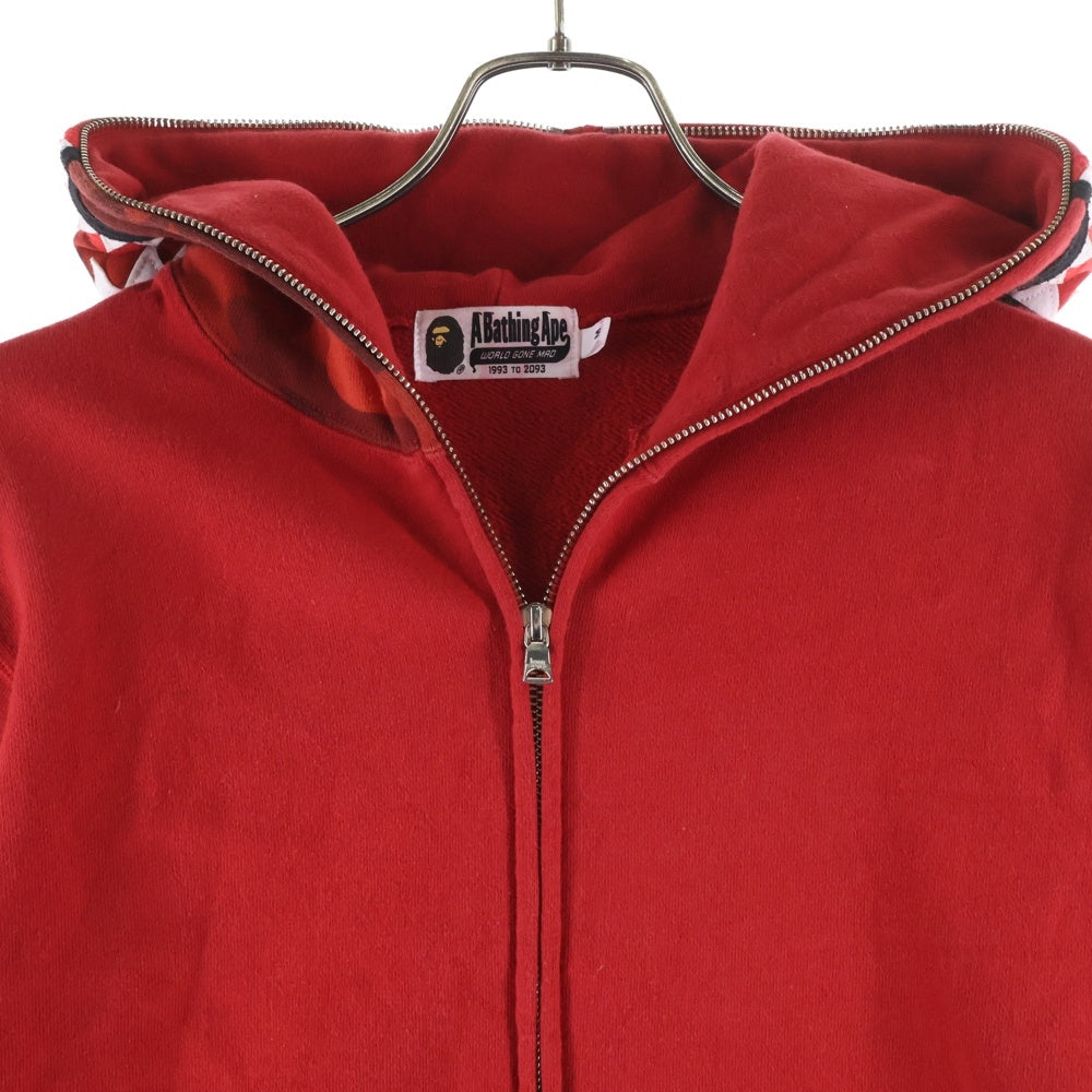 A BATHING APE(アベイシングエイプ) シャークパーカー ワッペン