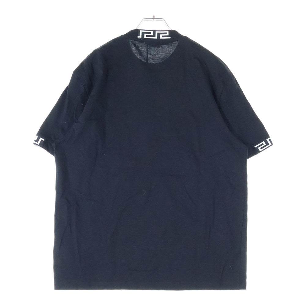 VERSACE(ヴェルサーチ) GRECA グレカ ロゴ刺繍 クルーネック半袖Tシャツ ブラック A88650
