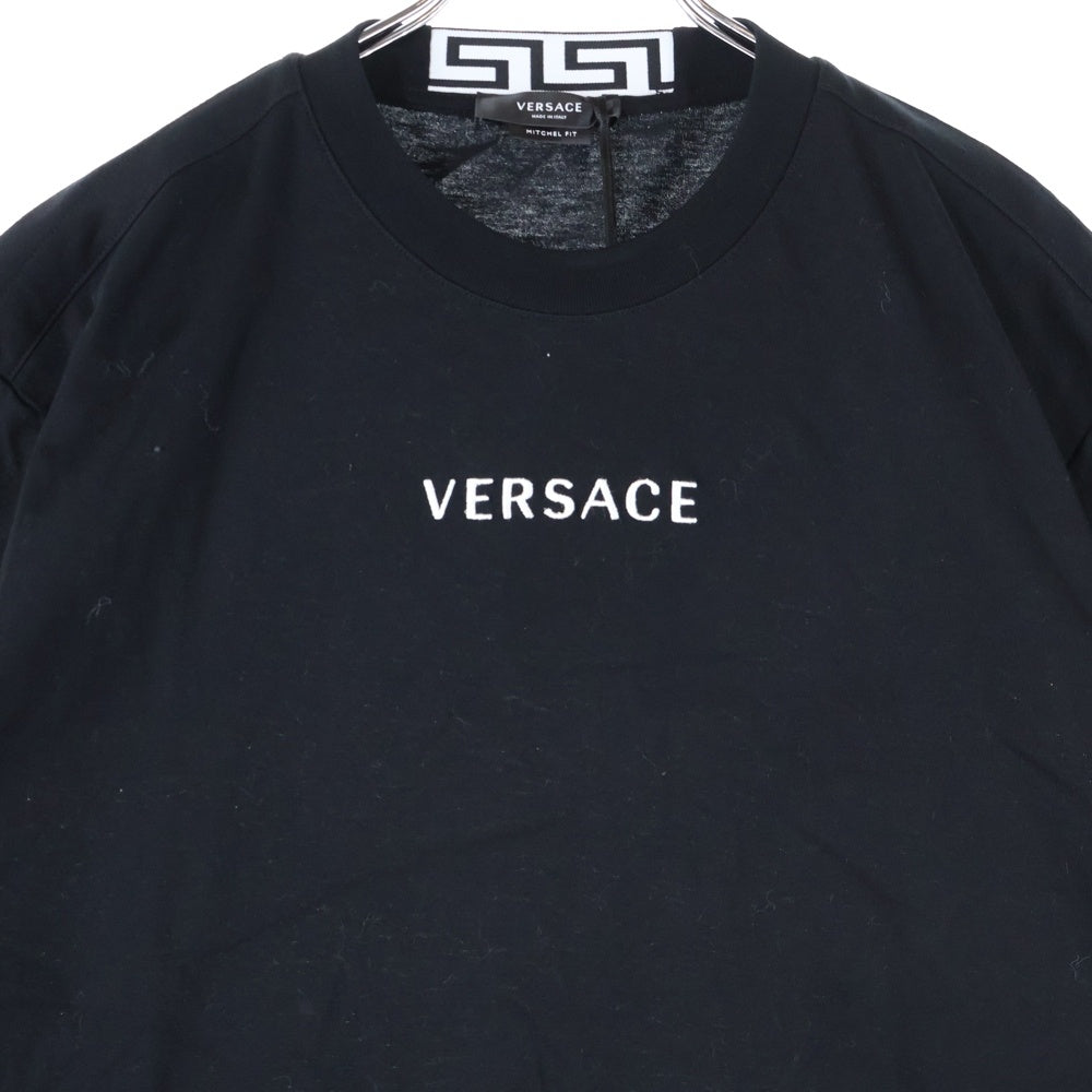 VERSACE(ヴェルサーチ) GRECA グレカ ロゴ刺繍 クルーネック半袖Tシャツ ブラック A88650