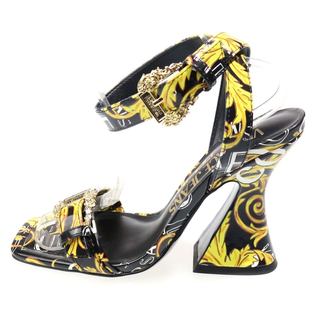 VERSACE JEANS COUTURE(ヴェルサーチジーンズクチュール) パテントレザー バックルストラップ ヒールサンダル レディース