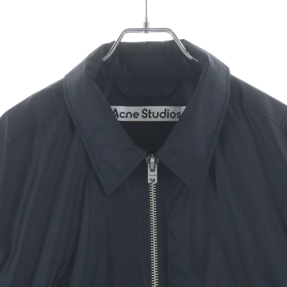 Acne Studios(アクネ ストゥディオズ) バックロゴプリント ジップアップ テクニカルナイロンジャケット B90866 ブラック