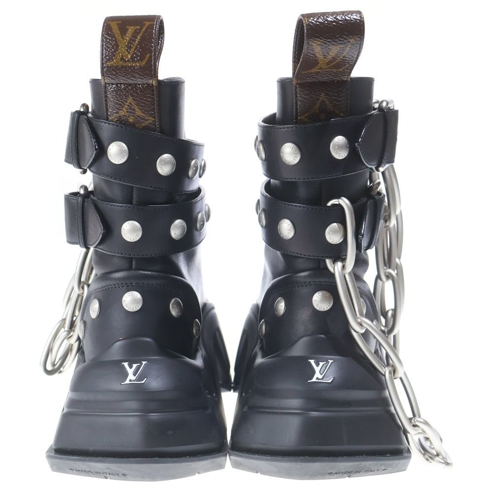 LOUIS VUITTON(ルイヴィトン) 22SS クルーズライン アークライト チェーン装飾 ベルトデザイン モノグラム レザー アンクルブーツ ブーツ