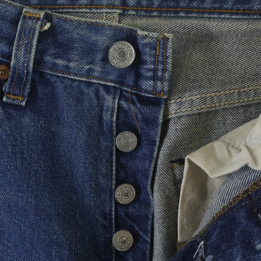 Levi's(リーバイス) VINTAGE 80s ハチマル 赤耳 伸縮率10% 表黒カンヌキ ボタン裏524 501 ストレートデニム インディゴ
