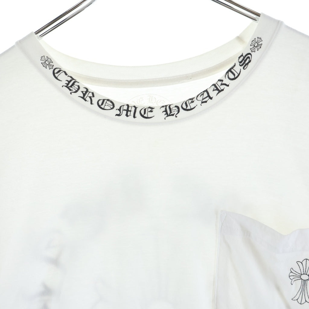 CHROME HEARTS(クロムハーツ) Back Cross Neck Logo Tee バッククロスネックロゴ半袖Tシャツ ポケット付き ホワイト