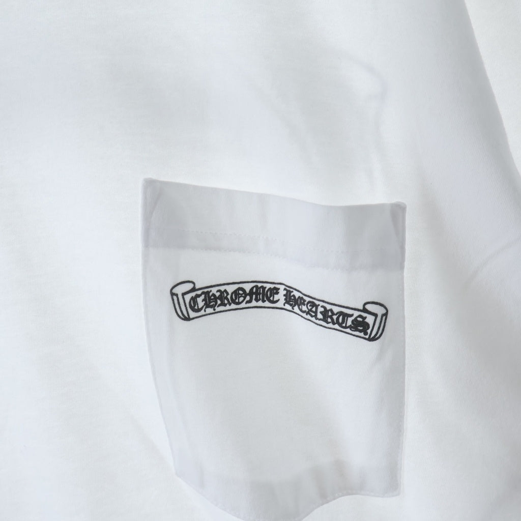 CHROME HEARTS(クロムハーツ) Back Scroll Logo Tee バックスクロール 胸ロゴ ポケット Tシャツ ホワイト