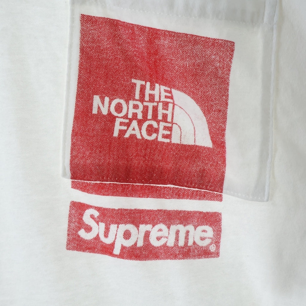 SUPREME(シュプリーム) 23SS ×THE NORTH FACE Printed Pocket Tee ノースフェイス ロゴ プリント 半袖 Tシャツ ホワイト NT02309I