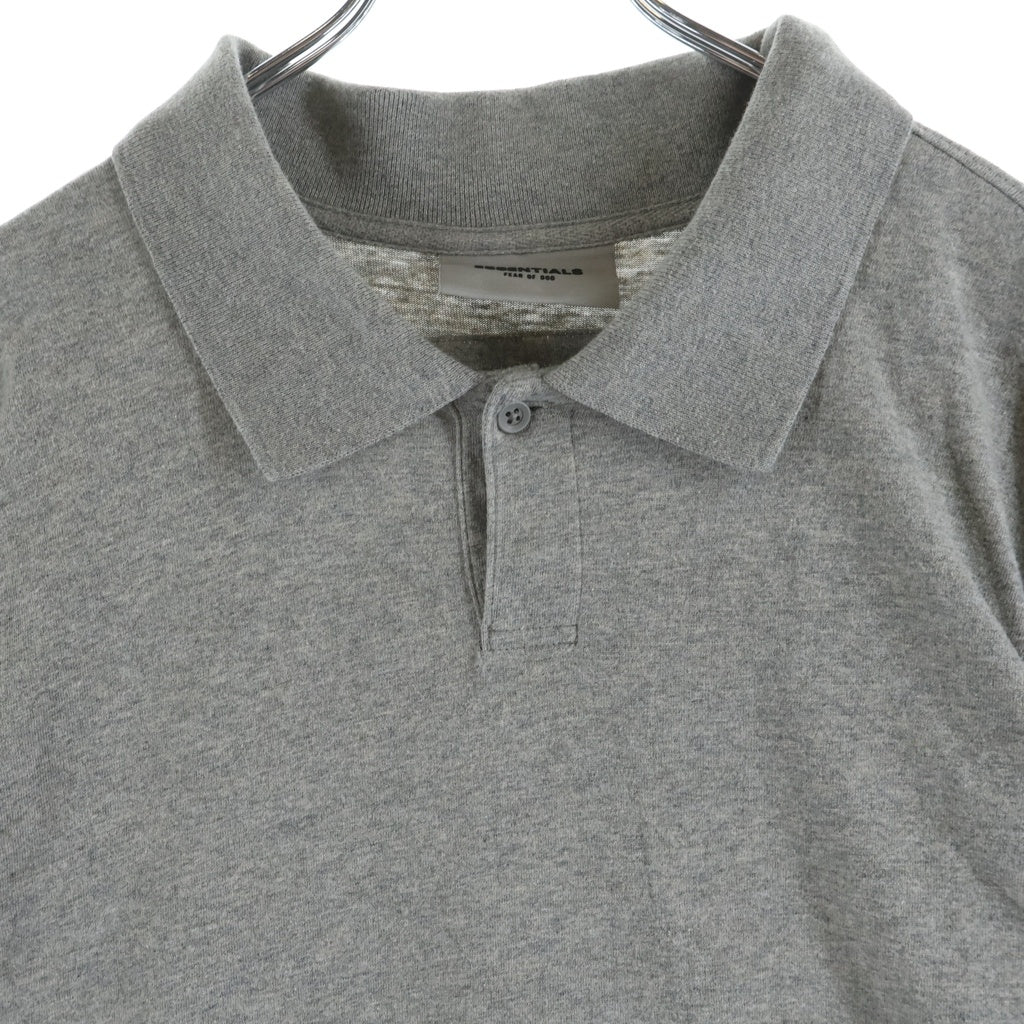 FEAR OF GOD ESSENTIALS(フィアオブゴッド エッセンシャルズ) ラバーロゴ ビックサイズ ポロシャツ グレー