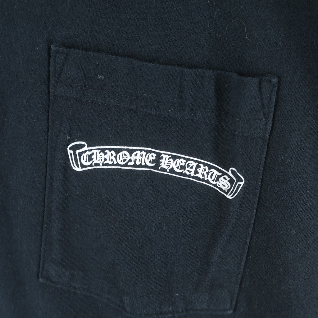 CHROME HEARTS(クロムハーツ) SCROLL LABEL T-SHIRT スクロールラベルプリント クルーネックポケット半袖Tシャツ ブラック