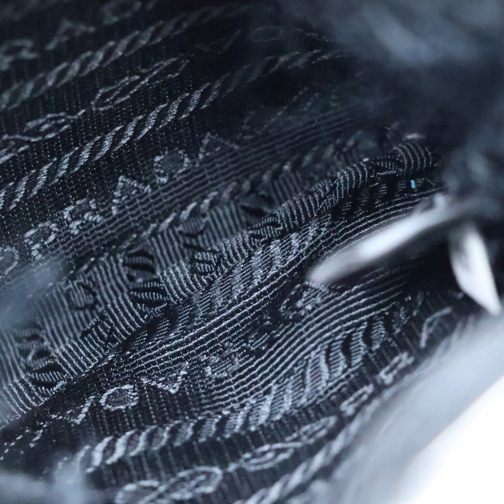 PRADA(プラダ) Re-Nylon リナイロン スマートフォンケース 2ZT024 ブラック レディース