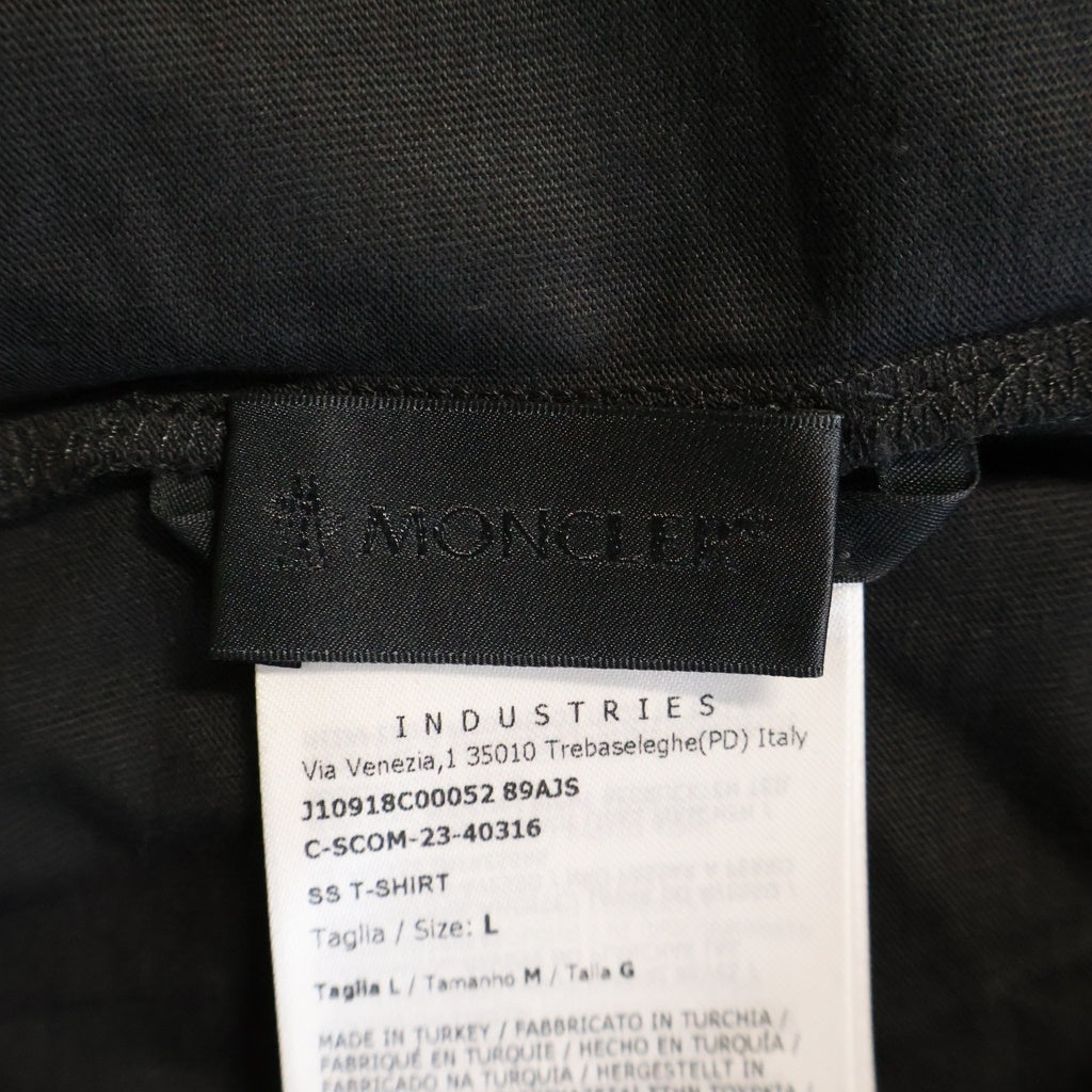 MONCLER(モンクレール) 23SS エンボス加工ロゴ クルーネックTシャツ ブラック J10918C00052