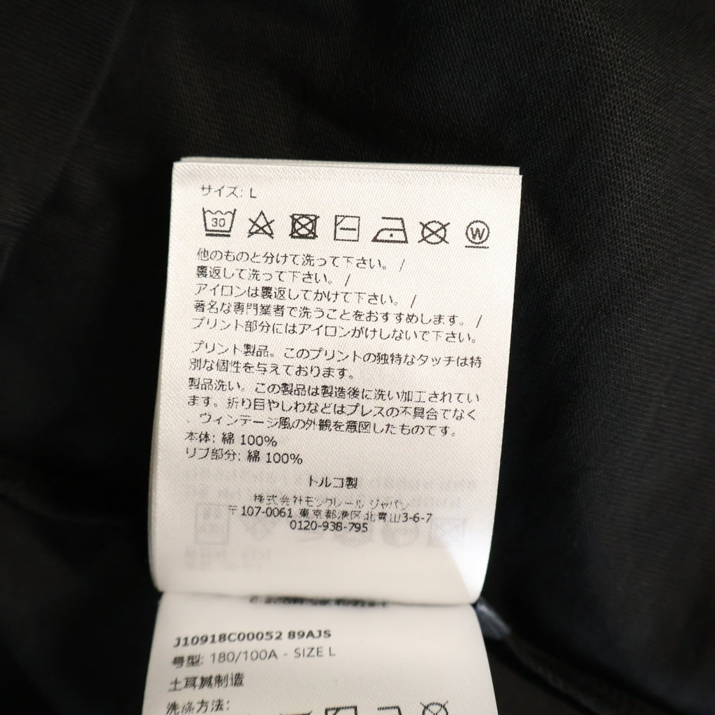 MONCLER(モンクレール) 23SS エンボス加工ロゴ クルーネックTシャツ ブラック J10918C00052