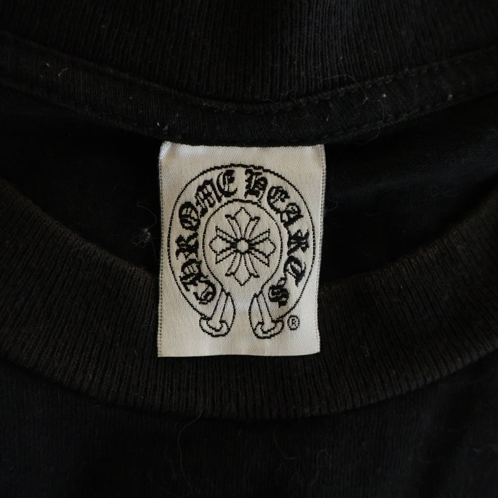 CHROME HEARTS(クロムハーツ) OLD VINE DAGGER S/S TEE オールド ダガー アームCHプラスプリント クルーネック半袖Tシャツカットソー ブラック