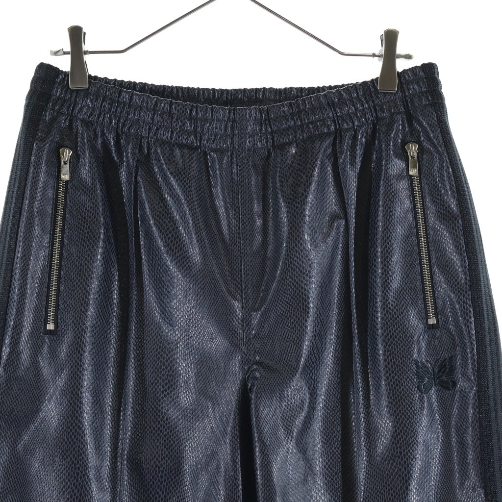Needles(ニードルス) 24AW×NUBIAN TRACK PANTS SYNCETIC LEATHER EXCLUSIVE ヌビアン トラックパンツ フェイクレザー ブラック NS1585