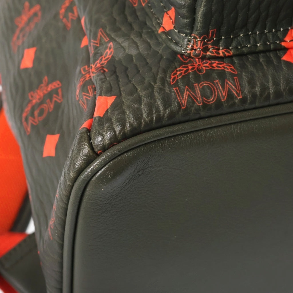 MCM(エム シー エム) モノグラムロゴ ヴィセトス スターク レザー バックパック カーキ/オレンジ レディース