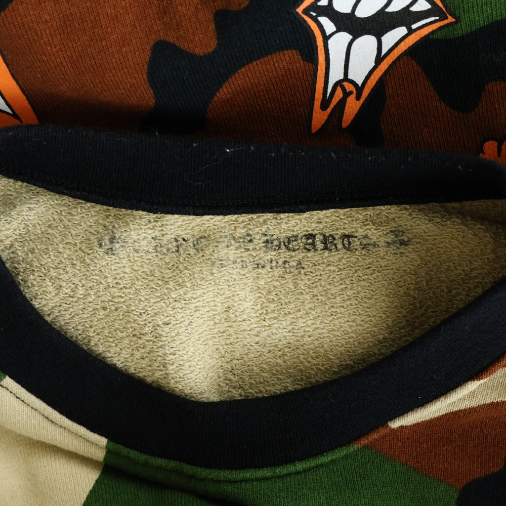 CHROME HEARTS(クロムハーツ) ×MATTY BOY PPO CAUTION CREW マッティボーイ カモフラ総柄 チョンパープリント クルーネックスウェットトレーナー カーキ
