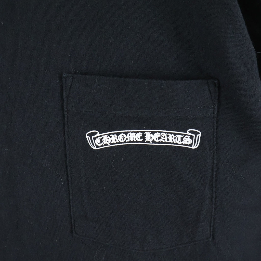 CHROME HEARTS(クロムハーツ) SCROLL LABEL S/S TEE スクロールラベルプリント クルーネックポケット半袖Tシャツ ブラック