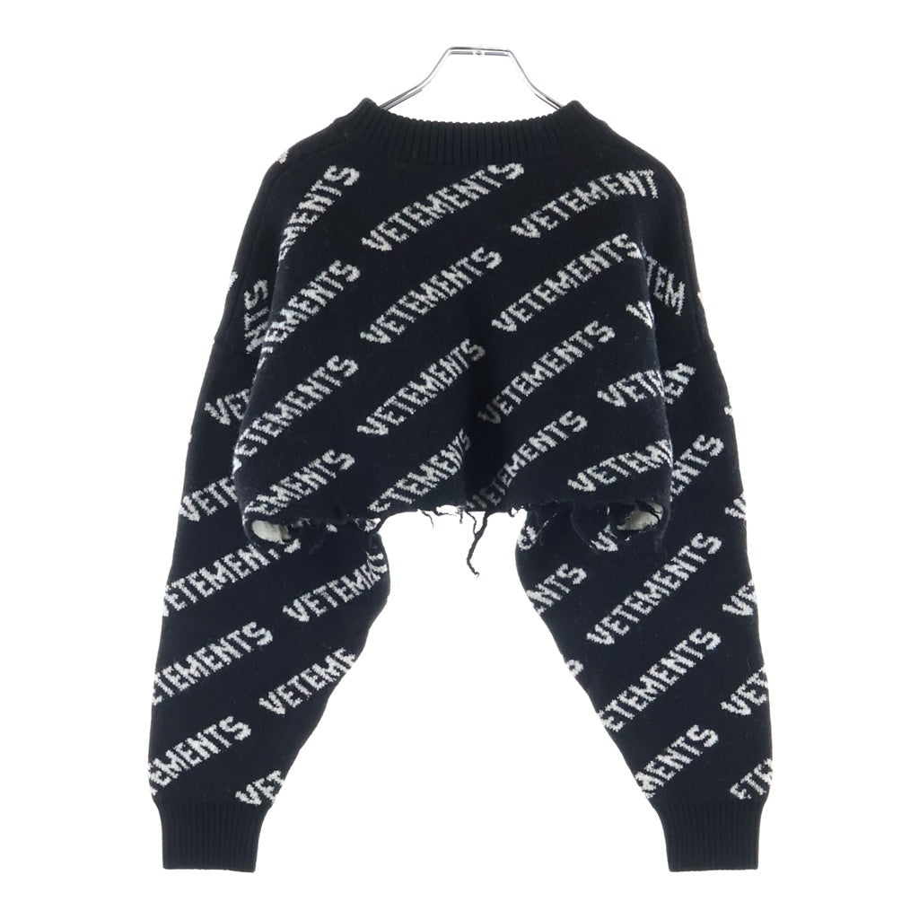 VETEMENTS(ヴェトモン) 22SS Cropped monogram sweater ロゴ UE63KN900B 断ち切り クルーネックセーター ブラック レディース