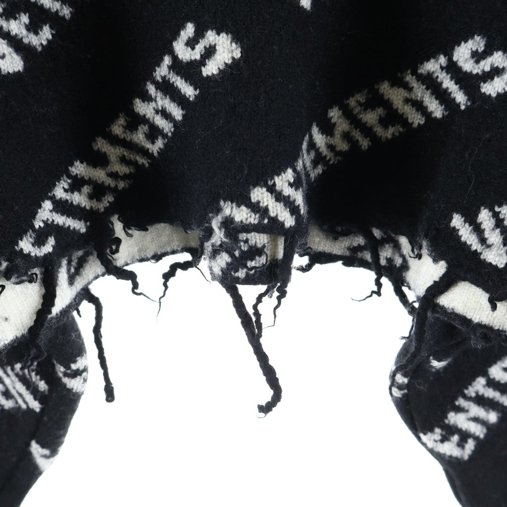 VETEMENTS(ヴェトモン) 22SS Cropped monogram sweater ロゴ UE63KN900B 断ち切り クルーネックセーター ブラック レディース