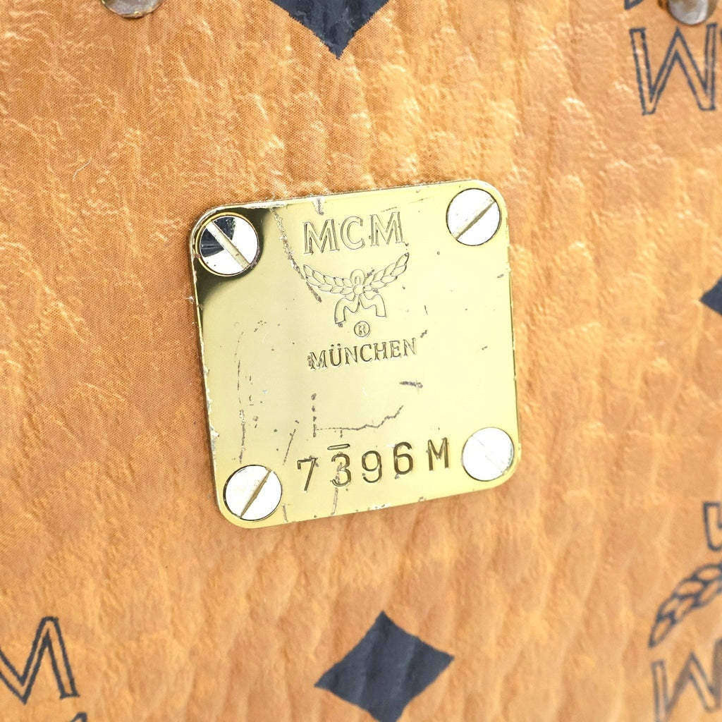 MCM(エム シー エム) スターク スタッズアウトライン付 ヴィセトス バックパック リュックサック MMK8AVE61CO001 ブラウン レディース