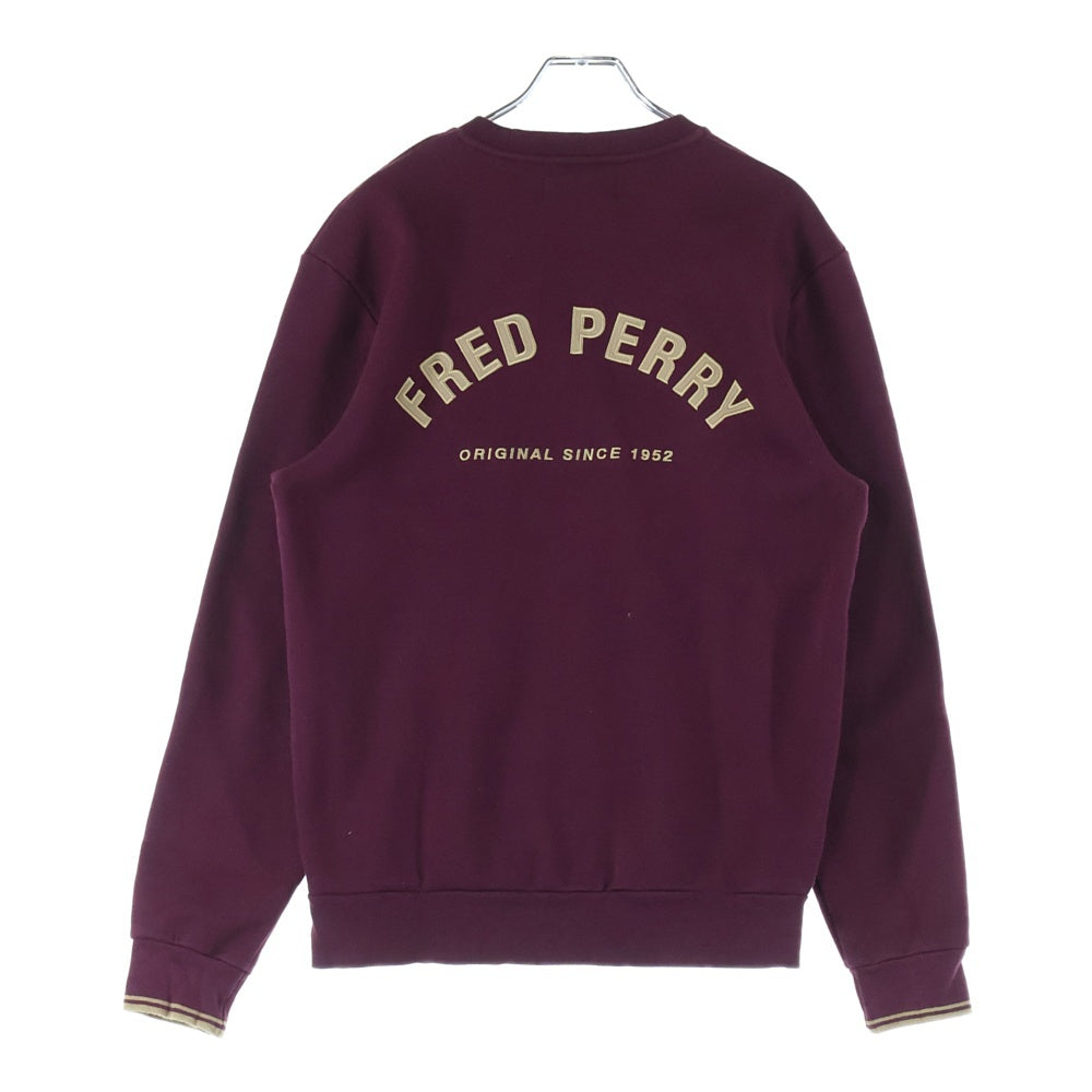 FRED PERRY(フレッドペリー) Arch Branded Sweatshirt ロゴ刺繍 クルーネック 長袖スウェット トレーナー レッド