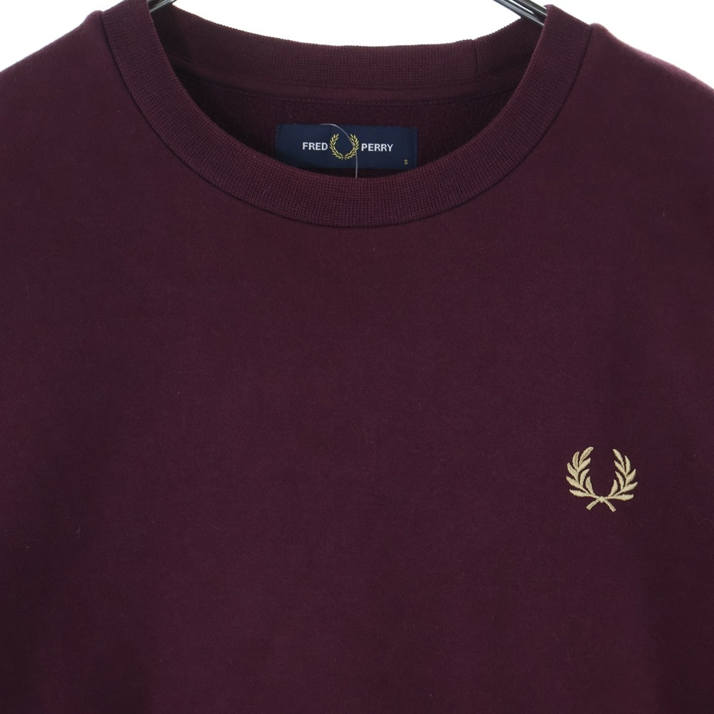 FRED PERRY(フレッドペリー) Arch Branded Sweatshirt ロゴ刺繍 クルーネック 長袖スウェット トレーナー レッド