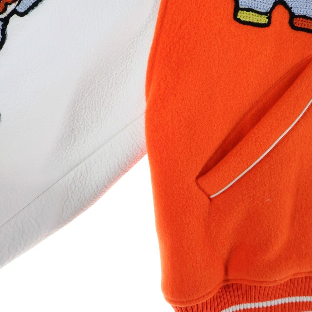 LOUIS VUITTON(ルイヴィトン) 23SS ミニバーシティブルゾン クロップド スタジアムジャンバー スタジャン ブルゾン ホワイト/オレンジ RM231 MJY HOL71E