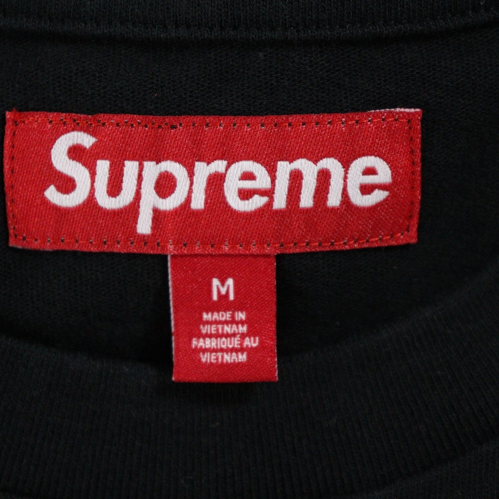 SUPREME(シュプリーム) 25SS Capital フロントロゴ刺繍 半袖Tシャツ カットソー ブラック