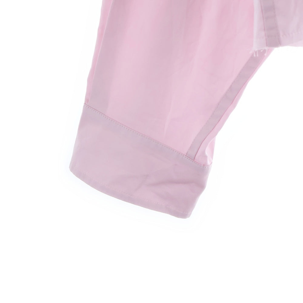 miumiu(ミュウミュウ) 25SS POPLIN SHIRT ロゴ刺繍 カットオフ加工 クロップド ポプリン長袖シャツ ロングスリーブ ピンク MK1950 レディース