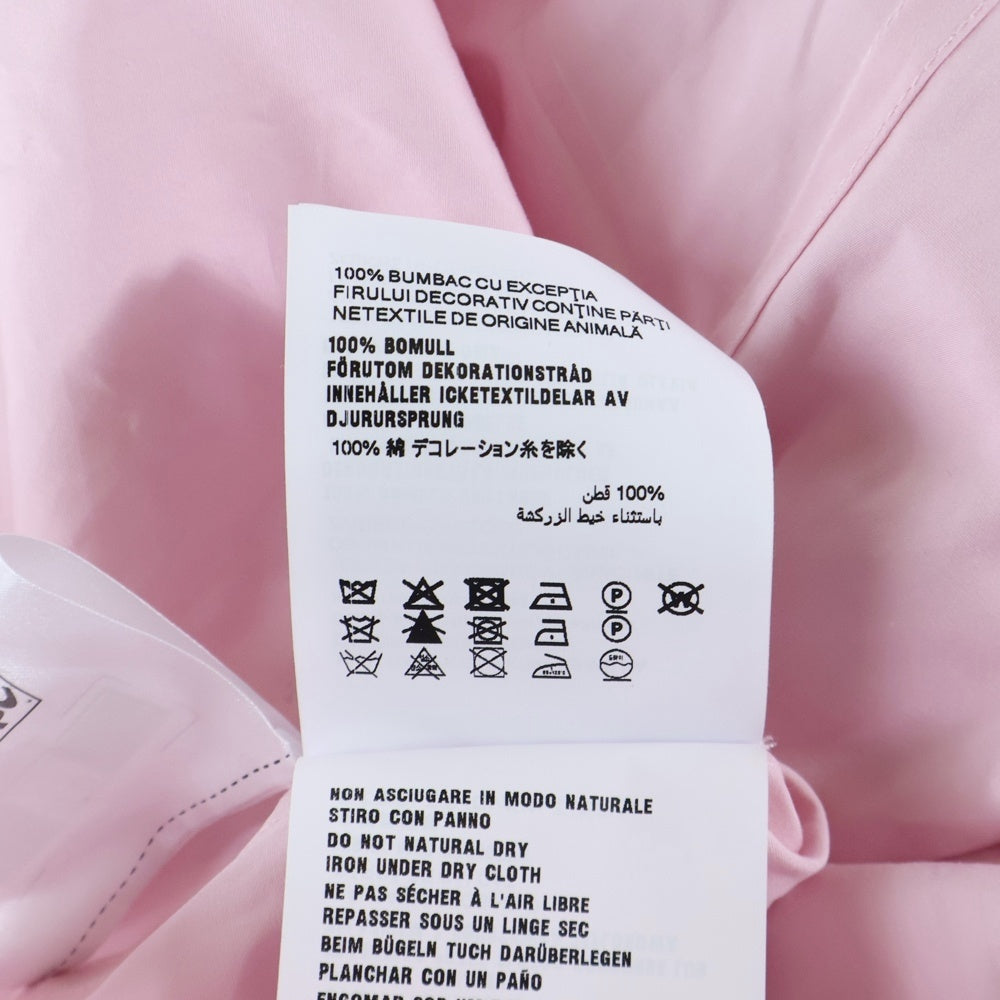 miumiu(ミュウミュウ) 25SS POPLIN SHIRT ロゴ刺繍 カットオフ加工 クロップド ポプリン長袖シャツ ロングスリーブ ピンク MK1950 レディース
