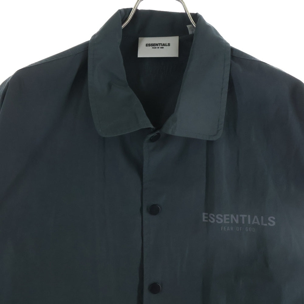 FEAR OF GOD ESSENTIALS(フィアオブゴッド エッセンシャルズ) バックロゴ ナイロン コーチジャケット ブラック