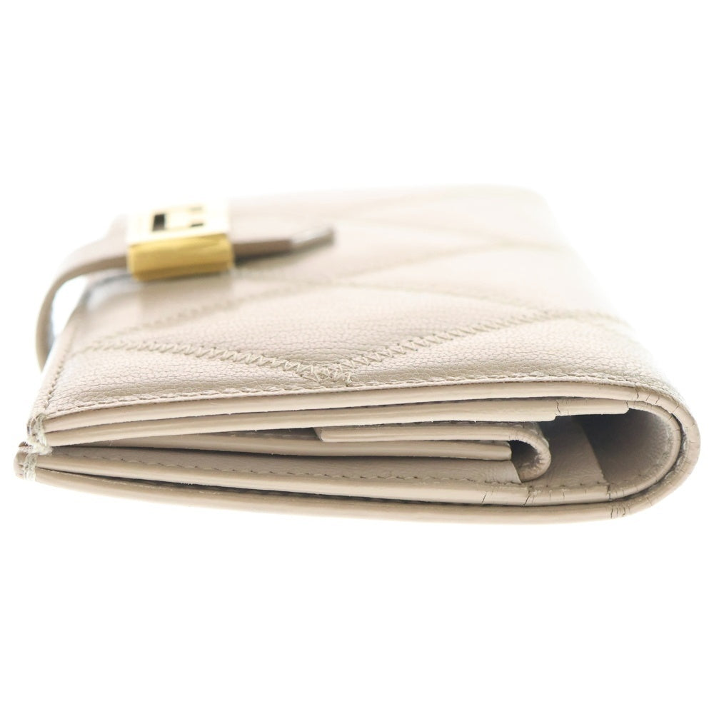 GIVENCHY(ジバンシィ) ダイヤモンド キルトレザー コンパクトウォレット 財布 アイボリー レディース