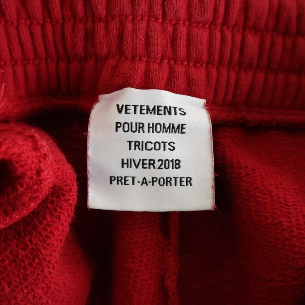 VETEMENTS(ヴェトモン) 17AW カットアウト 再構築 ロゴ刺繍 スウェットパンツ レッド MAH18PA28