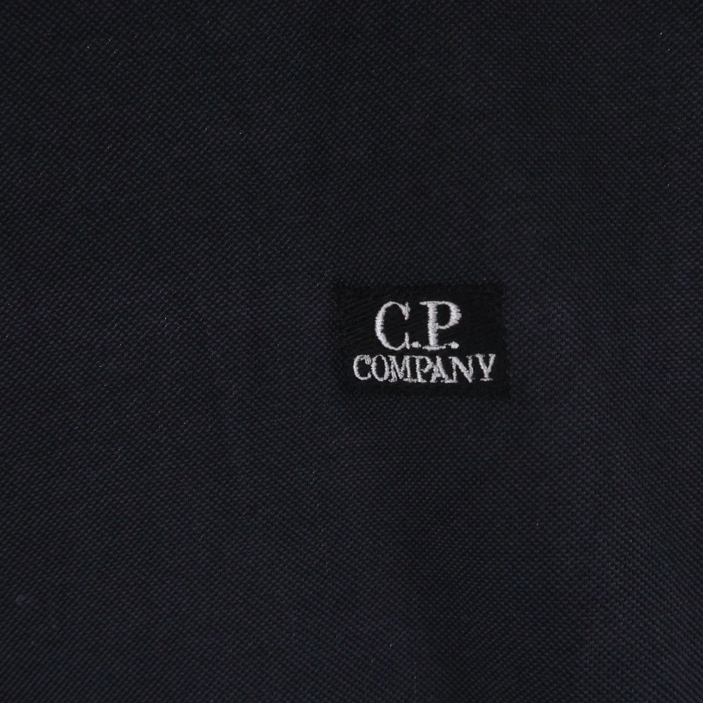C.P. Company(シーピーカンパニー) フロントロゴ刺繍 半袖Tシャツ カットソー ブラック 08CMTS085A-000973G