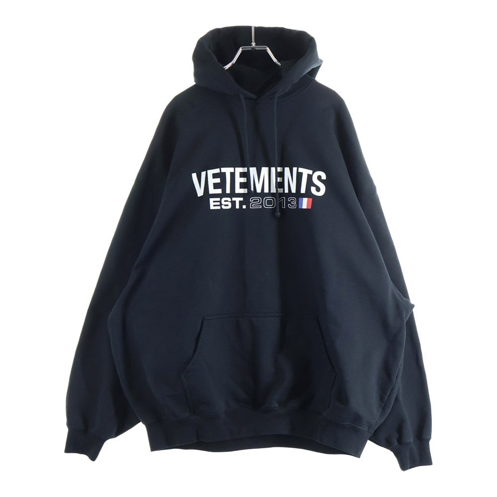 VETEMENTS(ヴェトモン) SWEATSHIRTS フロントロゴ フーディー プルオーバー スウェットパーカー ブラック UE54HD100B