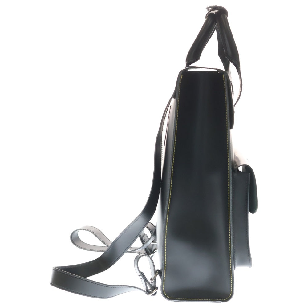 Dr.Martens(ドクターマーチン) KIEV SMOOTH SMALL LEATHER BACKPACK ロゴプレート スクエア レザーバックパック ブラック AC989003