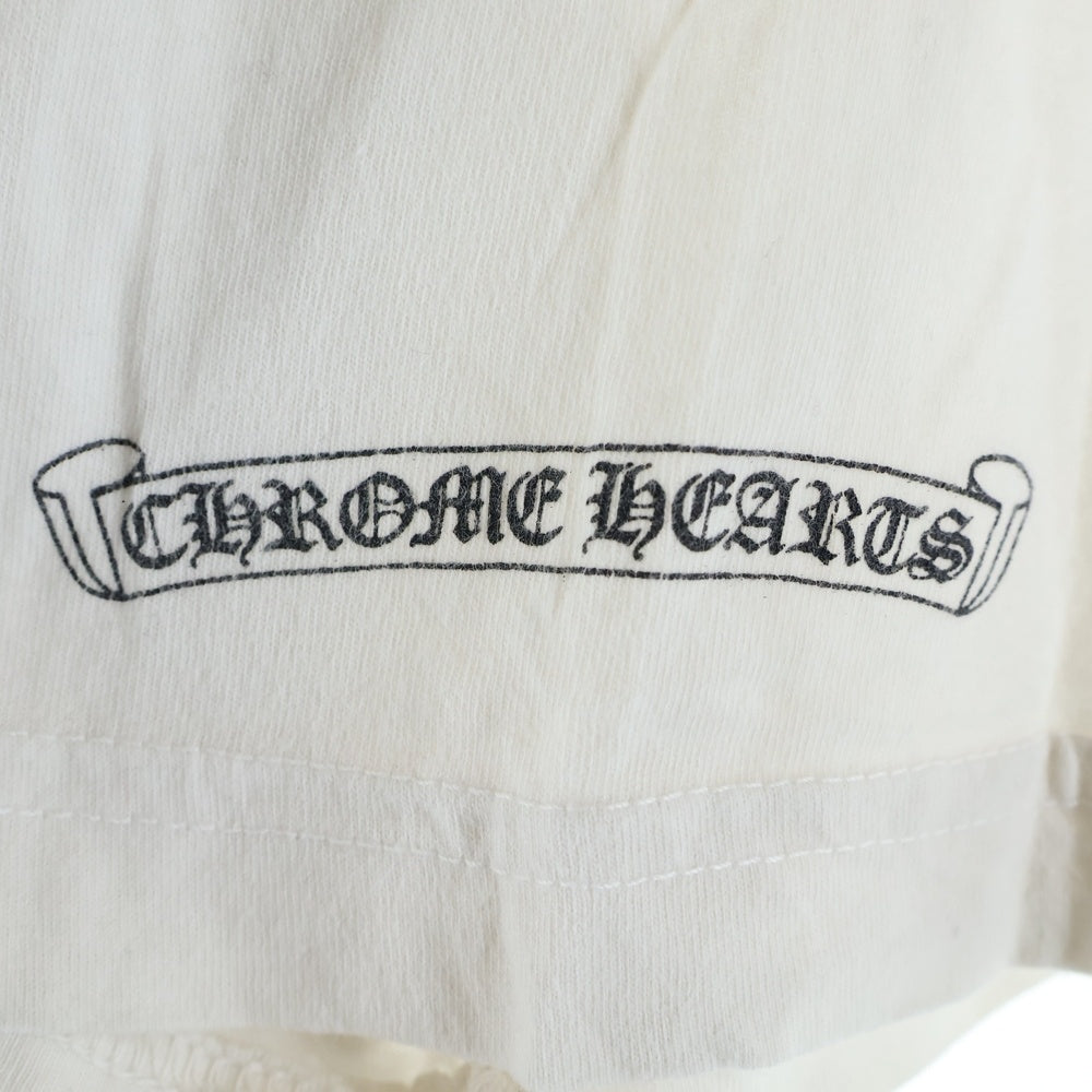 CHROME HEARTS(クロムハーツ) ホースシュー スクロールラベルプリント フロントポケット クルーネック半袖Tシャツ カットソー ホワイト