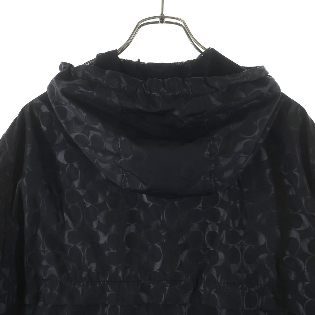 COACH(コーチ) SIGNATURE WINDBREAKER フロントシグネチャーロゴ ジップアップ 総柄 ジャケット ブラック C8104