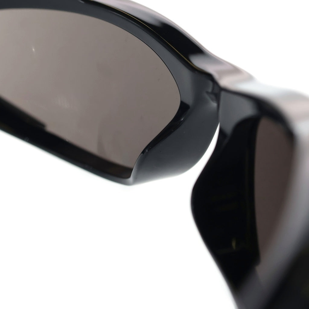 BALENCIAGA(バレンシアガ) 26SS Unisex SUNGLASSES サイドロゴ スポーツ サングラス アイウェア ブラック BB0253S レディース