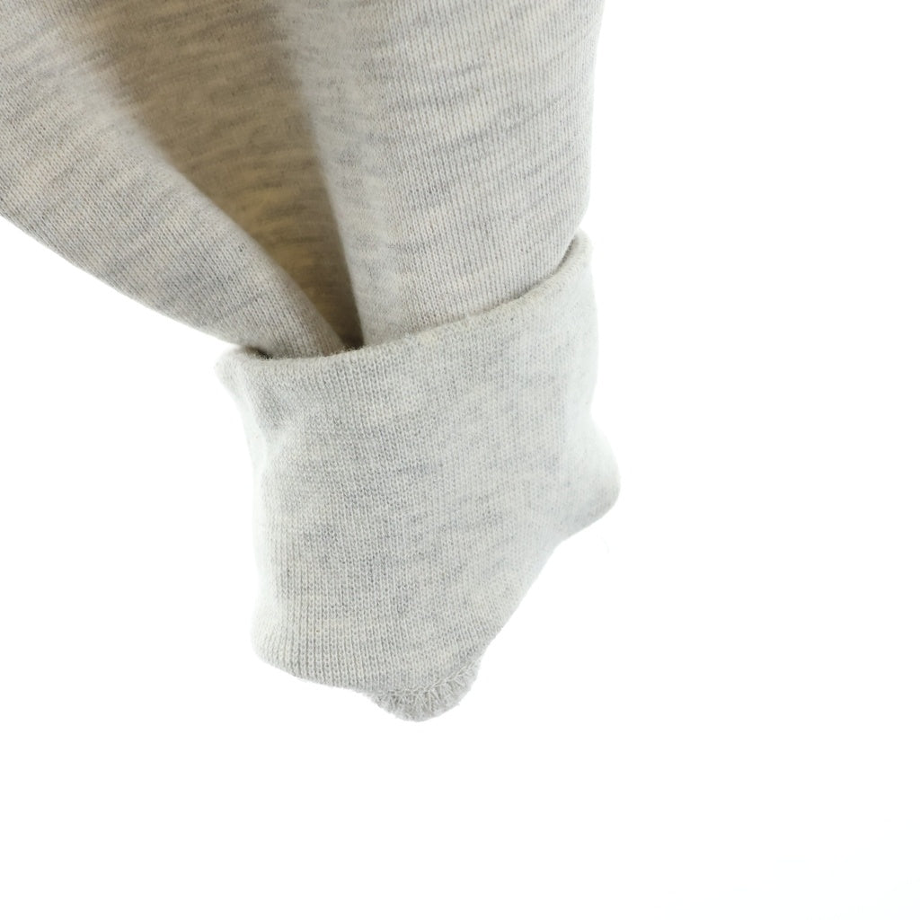 FEAR OF GOD ESSENTIALS(フィアオブゴッド エッセンシャルズ) ラバーロゴ モックネック 長袖スウェット トレーナー グレー