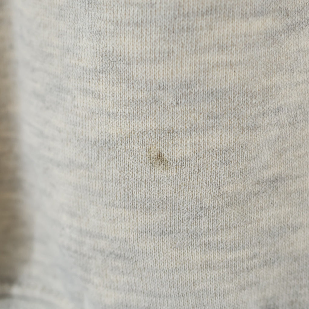 FEAR OF GOD ESSENTIALS(フィアオブゴッド エッセンシャルズ) ラバーロゴ モックネック 長袖スウェット トレーナー グレー