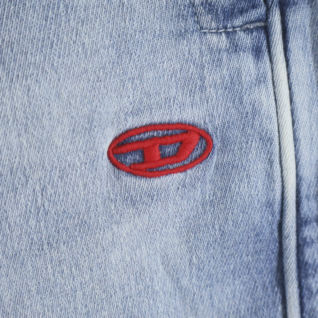 DIESEL(ディーゼル) D-MARTIANS TRACK ストレート ワイド ストレッチ デニムパンツ インディゴ A11941