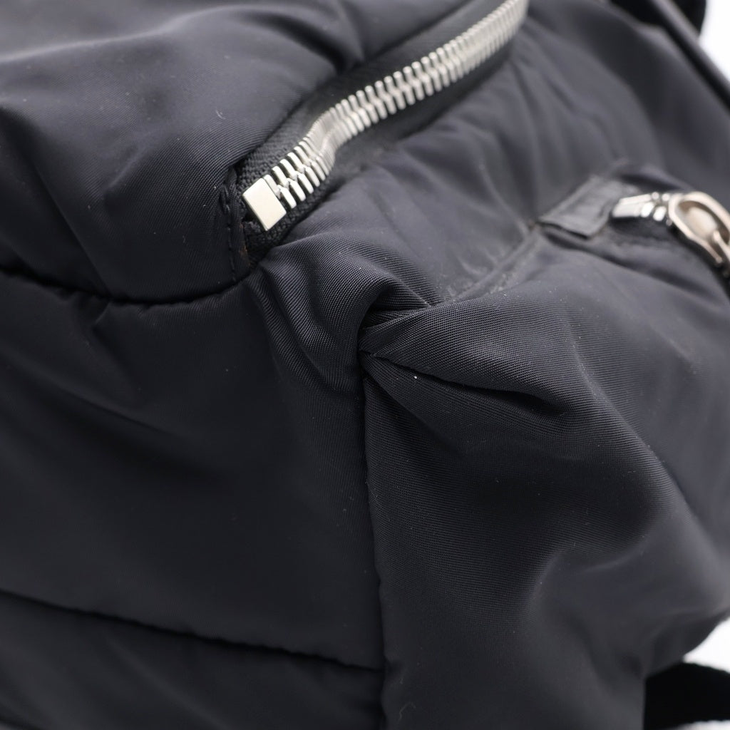 BURBERRY(バーバリー) ロゴプレート レザー切り替え ナイロンバックパック リュックサック ブラック 8006720