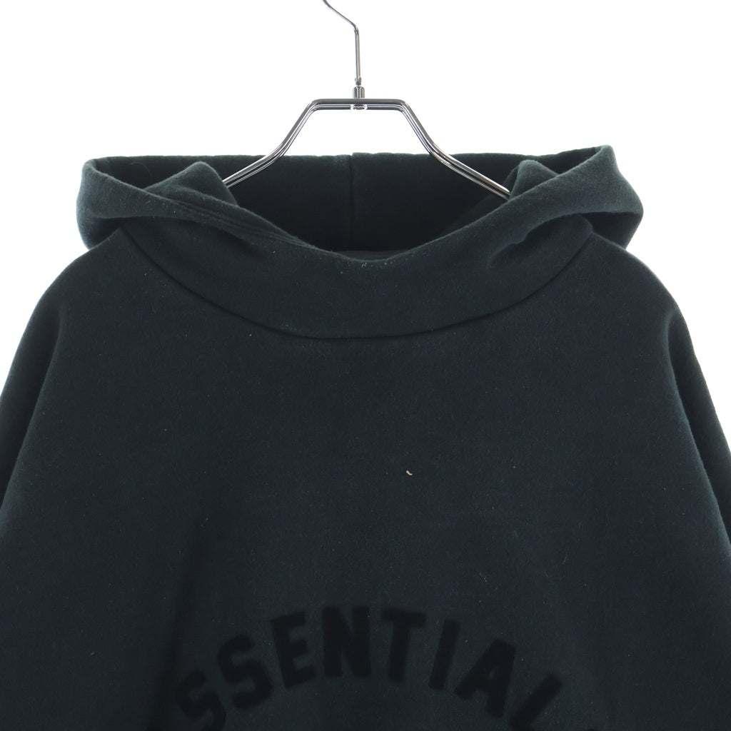 FEAR OF GOD ESSENTIALS(フィアオブゴッド エッセンシャルズ) フロントラバーロゴ プリント プルオーバースウェットパーカー ブラック