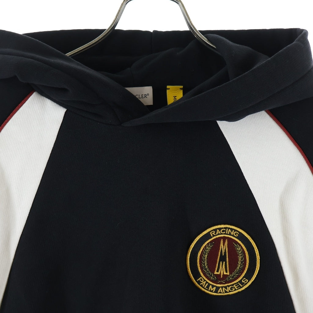 MONCLER(モンクレール) ×Palm Angels パームエンジェルス バックロゴプリント プルオーバー フーディーパーカー ブラック/ホワイト J209L8G00001 899V4