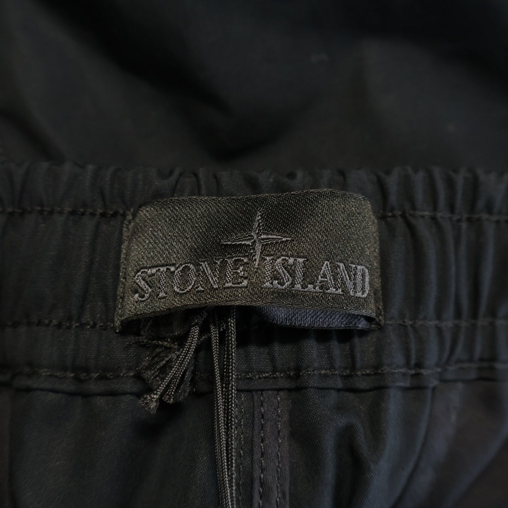 STONE ISLAND(ストーンアイランド) GHOST PIECE ゴーストピース オールウェザーコットンキャンバス カーゴショーツ ブラック ショートパンツ L1S15L100004 S0F01