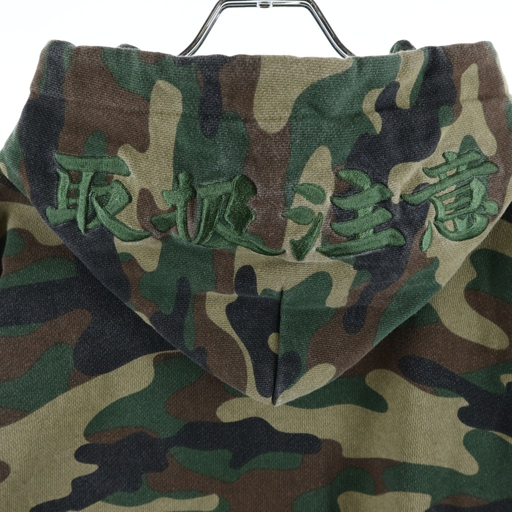 THE BLACK EYE PATCH(ブラックアイパッチ) Camouflage HWC Label Hoodie カモフラージュ総柄 フロント取扱注意ロゴ 刺繍 プルオーバー パーカーフーディー カーキ