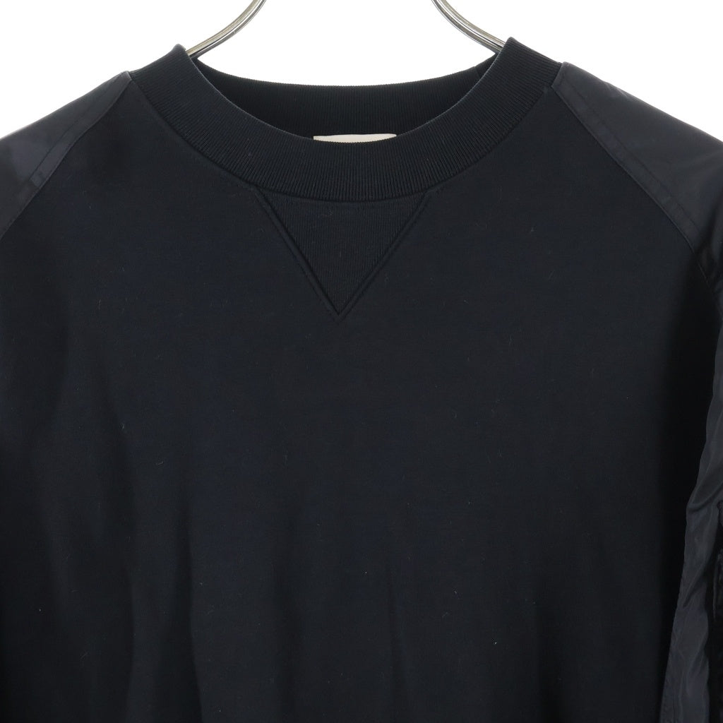 MONCLER(モンクレール) Sweat and Nylon Combination Pullover Sweatshirt K20918G00049 89A8F ロゴワッペン付き ナイロン切り替え プルオーバースウェット ブラック