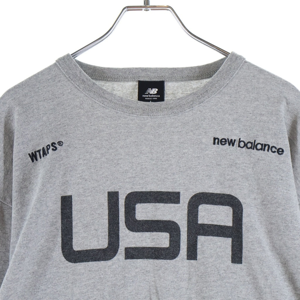 WTAPS(ダブルタップス) NEWBALANCE ACADEMY L/S TEE × ニューバランス アカデミー フロントロゴプリント長袖Tシャツ グレー MT01606