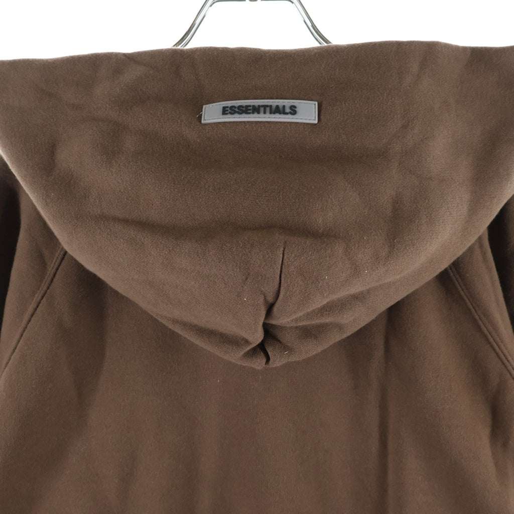 FEAR OF GOD ESSENTIALS(フィアオブゴッド エッセンシャルズ) フロントロゴ ラバープリント プルオーバー スウェットパーカー ブラウン